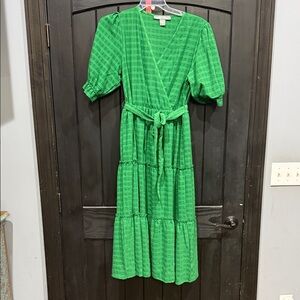 Vibrant Green Wrap Midi Dress with Puff Sleeves and Tie Waist